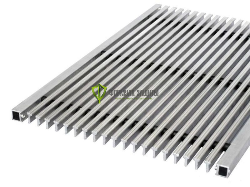 Придверная алюминиевая решетка со вставкой «Скребок» от интернет-магазина Формула Защиты