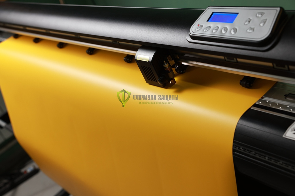 Плоттерная резка с выборкой (очистка пленки после резки) от интернет-магазина Формула Защиты