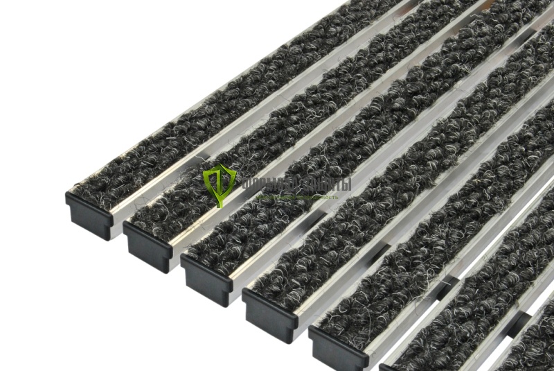 Придверная алюминиевая решетка со вставкой «Текстиль» от интернет-магазина Формула Защиты