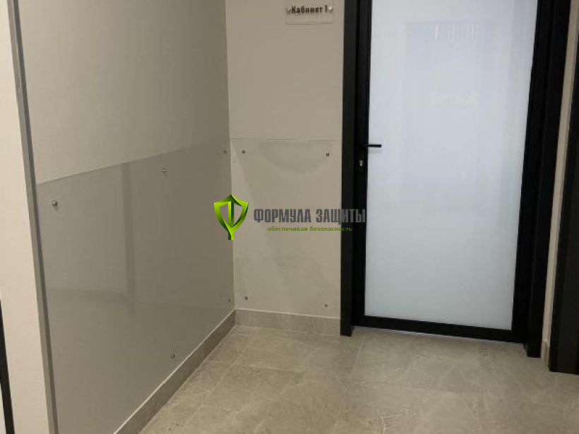 Изготовление и монтаж информационного и защитного оборудования для клиники косметологии 19.05.2024 г.