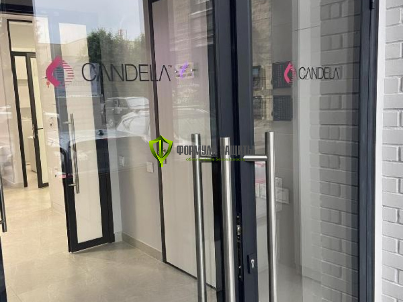 Изготовление и монтаж информационного и защитного оборудования для клиники косметологии 19.05.2024 г.