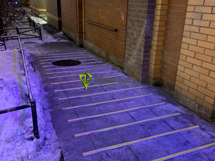 Монтаж алюминиево-резиновых накладок 19.12.2021 г.