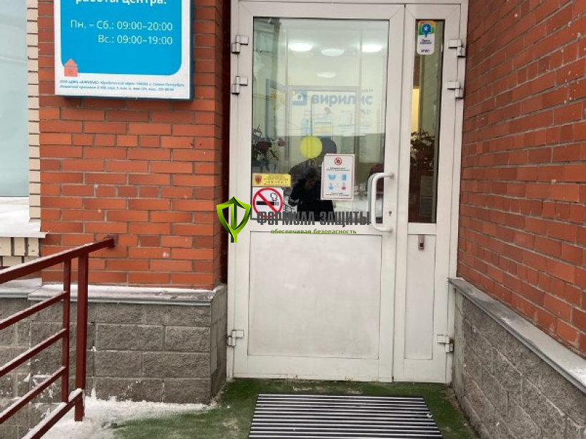 Изготовление и монтаж придверной алюминиевой решетки 24.11.2023 г.