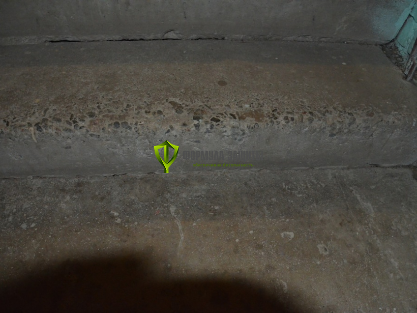 Монтаж резиновых проступей на ступени 13.08.2017 г.