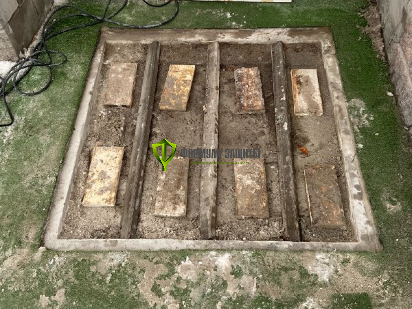 Изготовление и монтаж придверной алюминиевой решетки 24.11.2023 г.