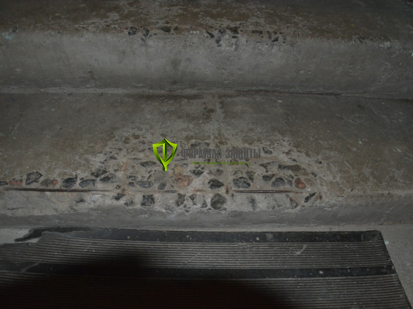 Монтаж резиновых проступей на ступени 13.08.2017 г.